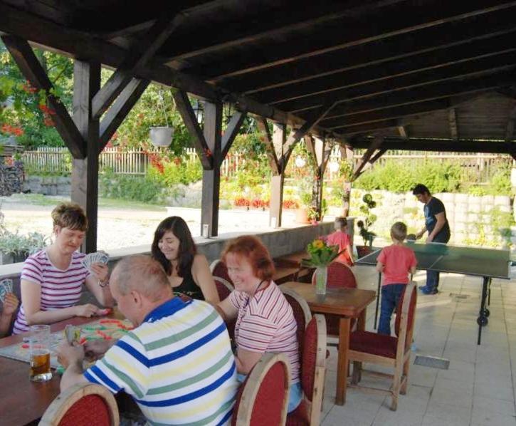 Železná Ruda Penzion Alfa מראה חיצוני תמונה
